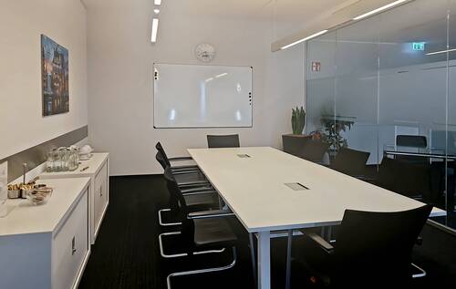 Regus_Neuer Wall_Germany_Centre 2743_Board Room 2 - Privater Büroraum für 4 Personen in Regus Neuer Wall