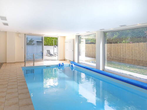 Großer Indoor-Pool - 