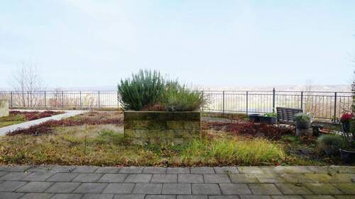 Terrasse mit Gartenanteil - 4 Zimmer Etagenwohnung in Dresden