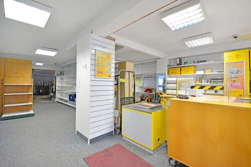 Gewerbefläche) - 9 Zimmer Mehrfamilienhaus, Wohnhaus zum Kaufen in Wolfhagen