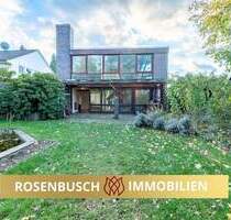 Großes Einfamilienhaus mit Traumgarten. - Provisionsfrei - Bremen / Oberneuland