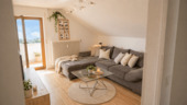Wohnzimmer DG mit Zugang Balkon - 