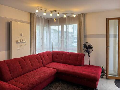 Wohnzimmer mit Balkon - 