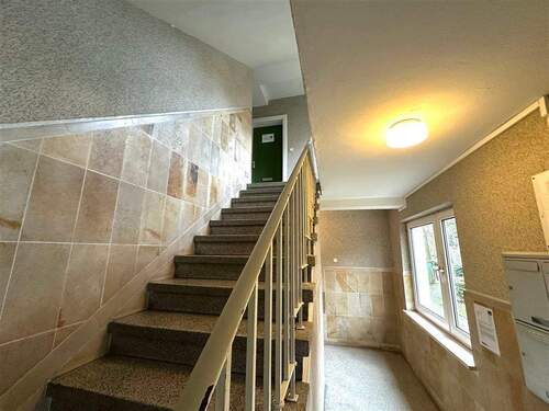 Treppenhaus - 1 Zimmer Etagenwohnung in Kiel