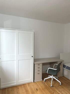 Einbauschrank und Schreibtisch - 