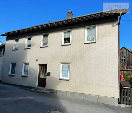 Außenansicht - 9 Zimmer Mehrfamilienhaus, Wohnhaus zum Kaufen in Ludwigsstadt