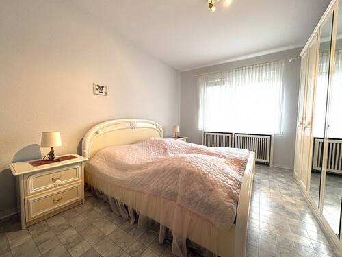 Schlafzimmer EG - 