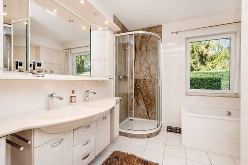 Wannen-Duschbad - 