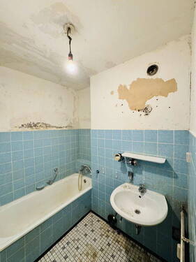 Bad/Sanitär - 1 Zimmer Etagenwohnung zum Kaufen in Nürnberg