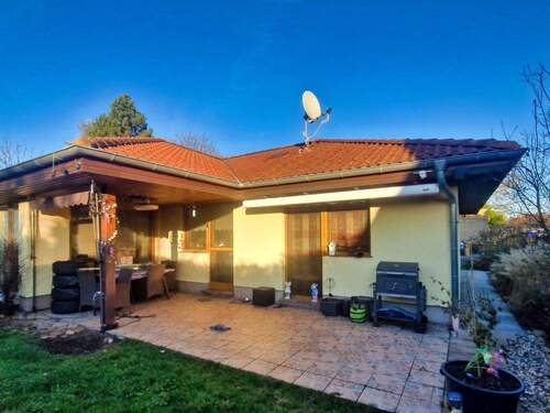 Ansicht Terrasse - 4 Zimmer Bungalow zum Kaufen in Taucha