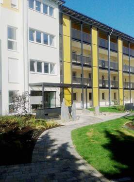 7dca32bb-141f-48dc-b218-6543de3c69be-1875061102.jp - Schöne 2-Zimmer-Wohnung mit Balkon und EBK