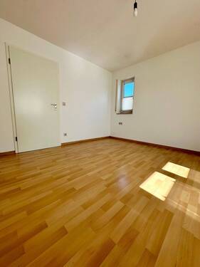 Schlafzimmer - 2 Zimmer Etagenwohnung zur Miete in Albstadt