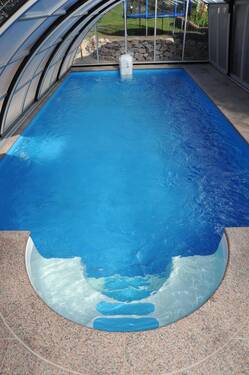 Einstieg Salzwasserpool/ Gegenstromanlage (bis über 30C beheizbar mit Wärmepumpentechnik - 