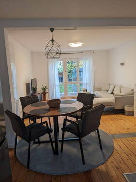 Wohnzimmer / Essbereich - 