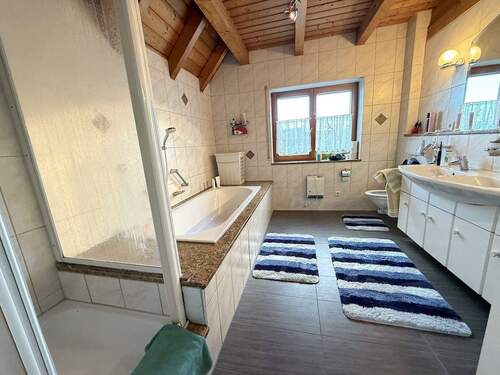 Badezimmer Wohnhaus - 