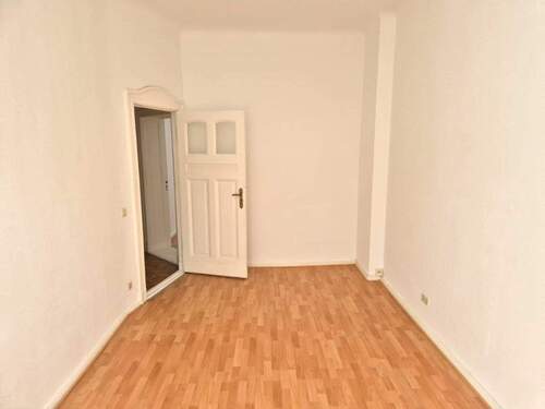 Wohnzimmer - 2 Zimmer Etagenwohnung in Berlin