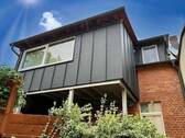 Rückseite mit Wintergarten - 1 Zimmer Mehrfamilienhaus, Wohnhaus in Auerbach