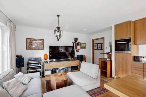 7176e493-9a52-4af8-907b-f6f42419a380-1872439912.jp - 