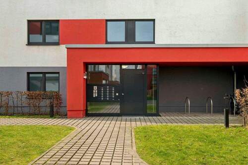 c8b5e528-8a6e-49ef-87c3-64bfaf9513e9-1872439938.jp - 