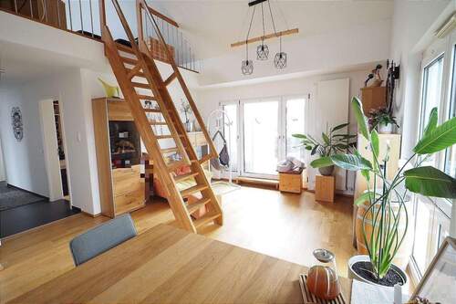 Essen-Kochen-Wohnen - Rednitzhembach: helle, attraktive und moderne 3-Zimmer-Dachgeschoss -Wohnung + Galerie und sonnigem Balkon