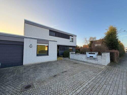 Front - 3 Zimmer Büro zur Miete in Bassum