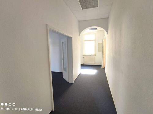 Flur- Wartezimmer (2) - 