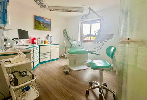Behandlungszimmer III.jpeg - 