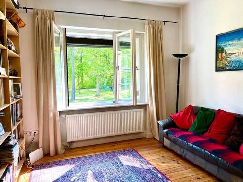 Wohnzimmer - 2 Zimmer Etagenwohnung in Berlin