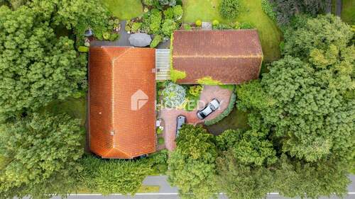 Außenansicht Drohne 9 - 5 Zimmer Bauernhaus, Landhaus in Jade