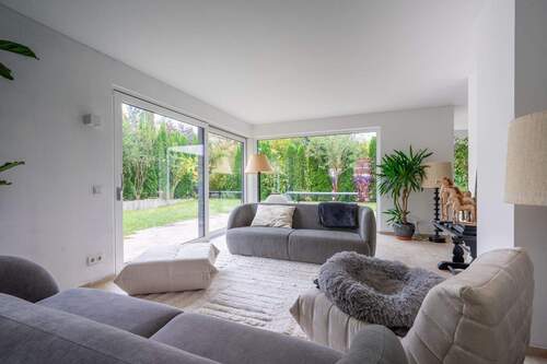 Wohnzimmer Ansicht 1 - 6 Zimmer Doppelhaushälfte in Neubiberg