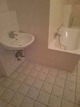 Bild 4 - Etagenwohnung mit 43,30 m&sup2; in Naumburg zur Miete