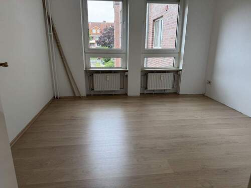 Schlafzimmer (1).JPG - 