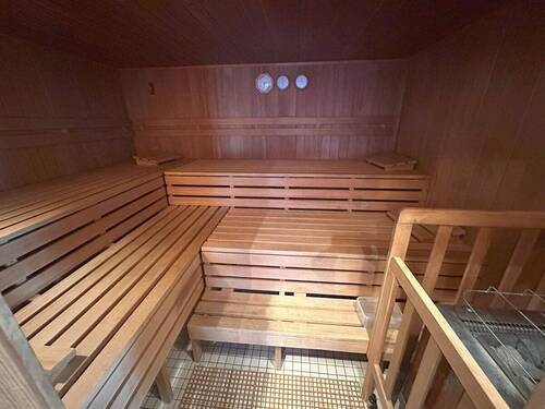 q18Sauna.jpg - 