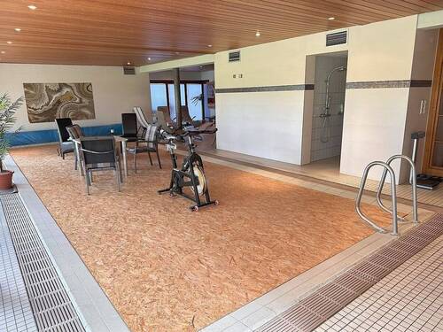 abgedecktes Swimmbad.jpg - 