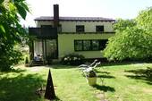 Garten Hausrückseite - 7 Zimmer Mehrfamilienhaus, Wohnhaus in Warmensteinach