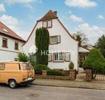 Frei stehendes EFH mit Wintergarten, großer Terrasse und Garten in ruhiger Lage von Hauptstuhl