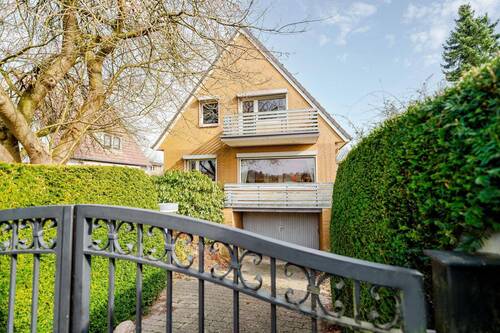 Außenansicht - Charmantes Einfamilienhaus mit viel Potenzial in Top-Lage! Ihr neues Zuhause in Duvenstedt
