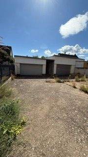 mehr als nur Garagen - große Hallen - Mehrfamilienhaus, Wohnhaus mit 230,00 m² in Karlstein am Main zum Kaufen