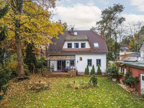 Gartenansicht - 6 Zimmer Einfamilienhaus zum Kaufen in Kleinmachnow