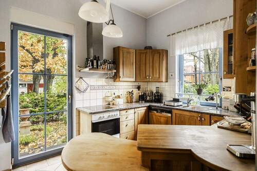 Küche mit Gartenzugang - 