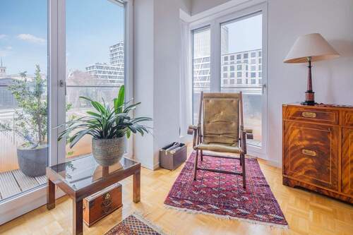 Panoramablick auf den Hamburger Bahnhof und die Europacity - 