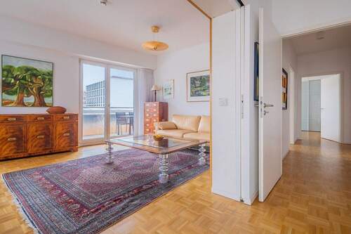 Angenehm großzügige Raumperspektiven - 