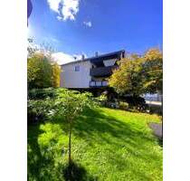 ERSINGEN - Einfamilienhaus für Individualisten mit idyllischem Garten ! - Kämpfelbach