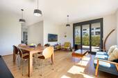 Wohnzimmer - Familienwohnung mit großzügiger Terrasse und Gartengefühl auf der Halbinsel Stralau