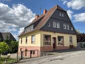 Ansicht - **Charmantes Zwei-Familienwohnhaus auf großzügigem Grundstück in Ortslage von Birstein**