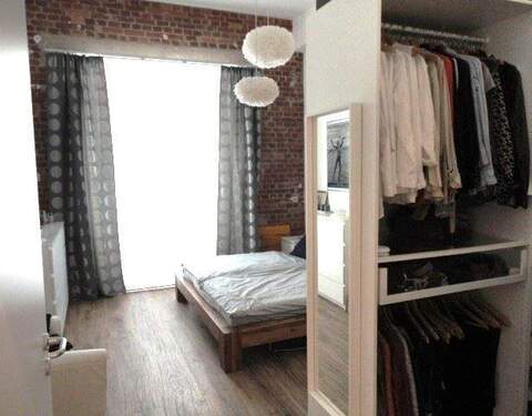 Schlafzimmer mit Ankleide - Etagenwohnung mit 91,40 m² in Schwabach zur Miete