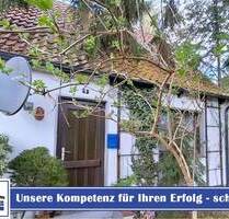 Doppelhaushälfte im Dornröschenschlaf in Bad Malente