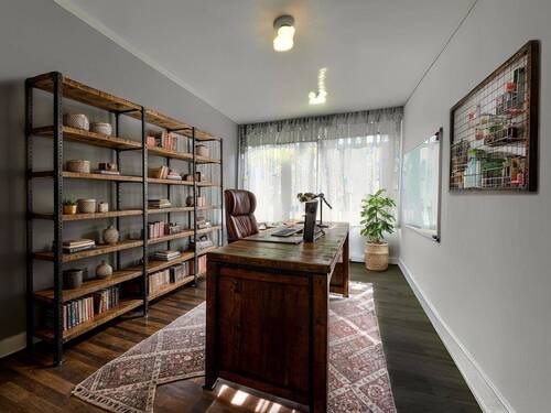 Arbeitszimmer visualisiert - 
