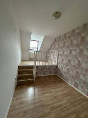PHOTO-2025-09-25-12-56-47 (1) - Etagenwohnung mit 71,80 m² in Chemnitz zur Miete