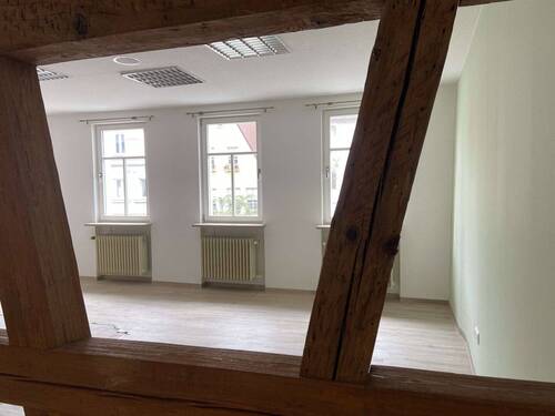 Verkaufsfläche OG - Gewerbeobjekt (Büro, Produktion, Verkauf) in Forchheim